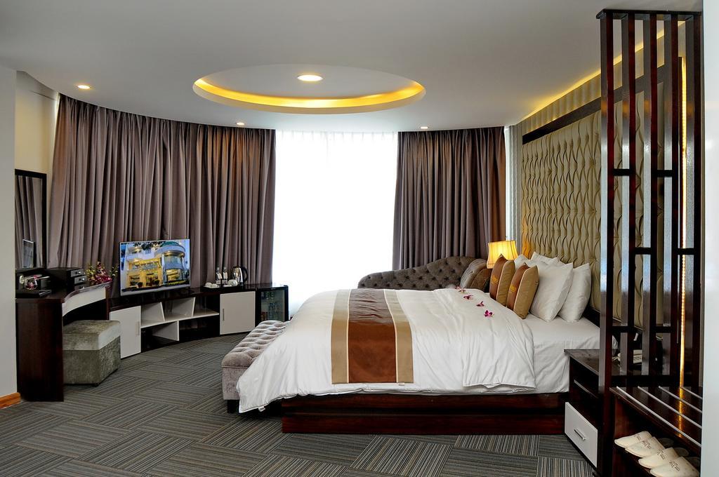 The World Hotel נה טראנג מראה חיצוני תמונה