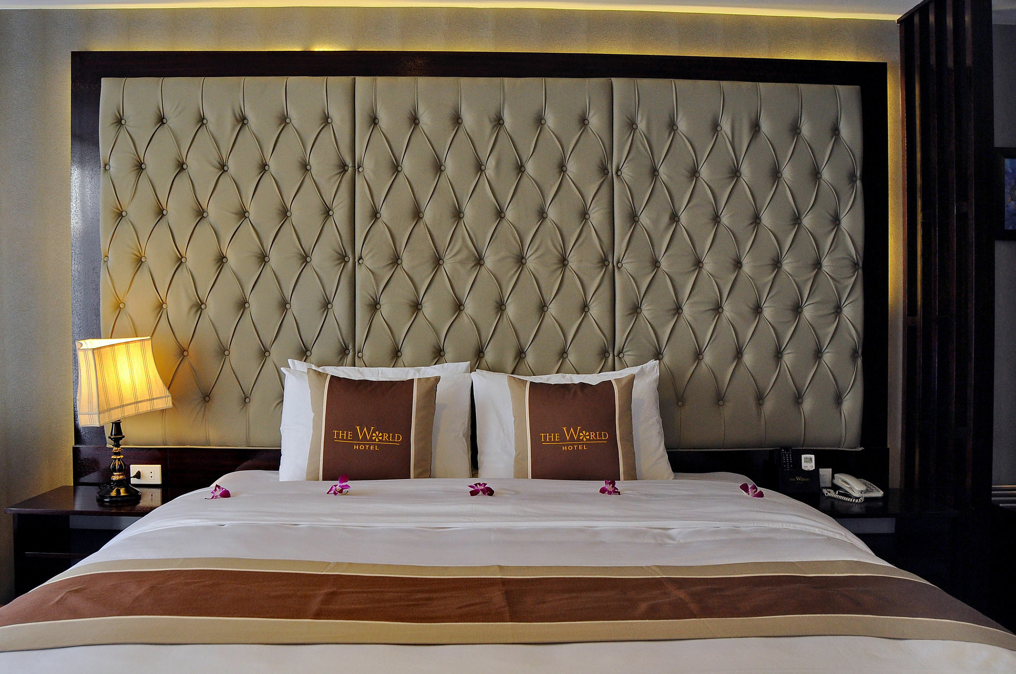 The World Hotel נה טראנג מראה חיצוני תמונה